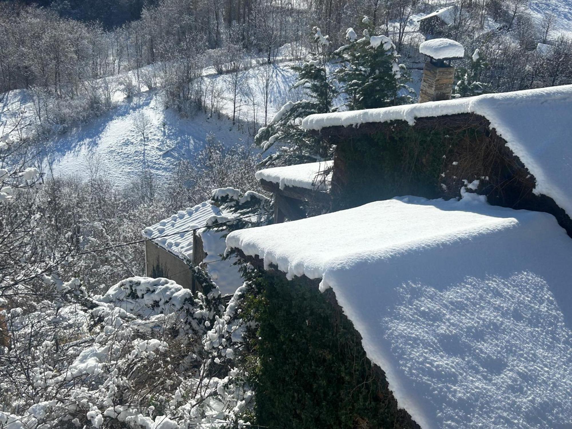 Casa Rural Pirineu Nevà Exterior foto